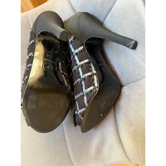 Chanel 09P Black Sequin Heels, Size 40 - Picture 6 of 7